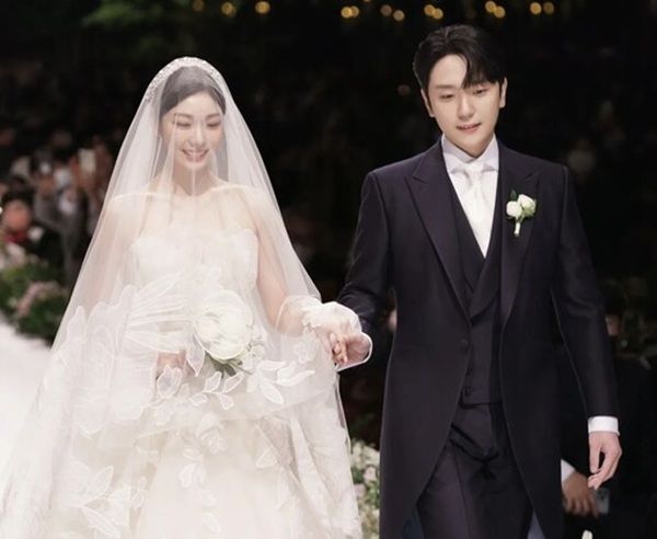 김연아 웨딩드레스 가격 브랜드 신민아 웨딩드레스