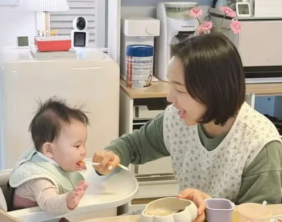 백아연 간호사 사원증 근황 병원 가수 취업