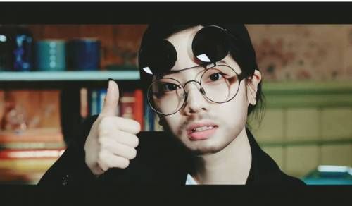 트와이스 수염의 수염.jpg