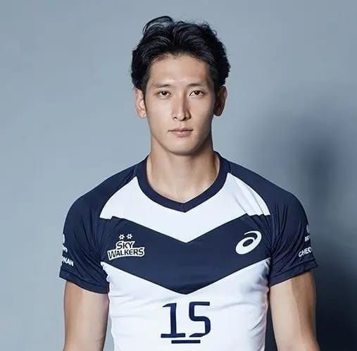 잘생긴 사람들 특징.jpg