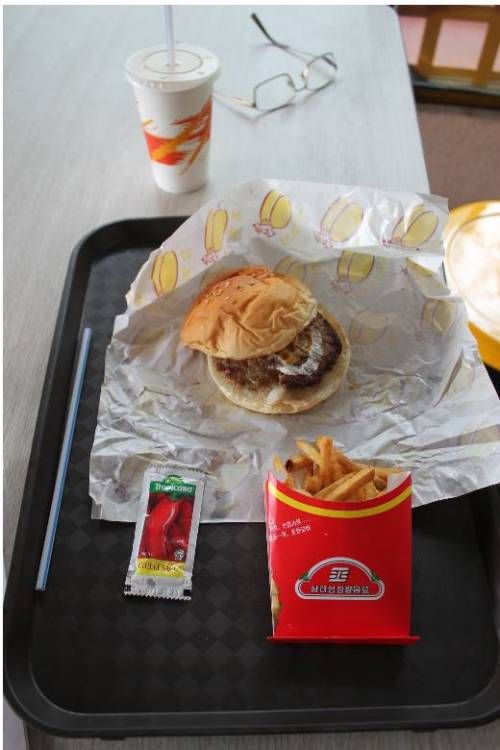 북조선의 패스트 푸드점.jpg