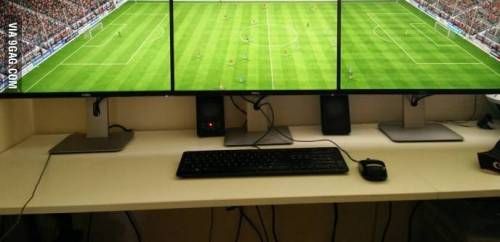 피파 게이머의 모니터.jpg