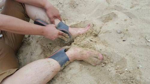 바닷가 슬리퍼의 위험.jpg