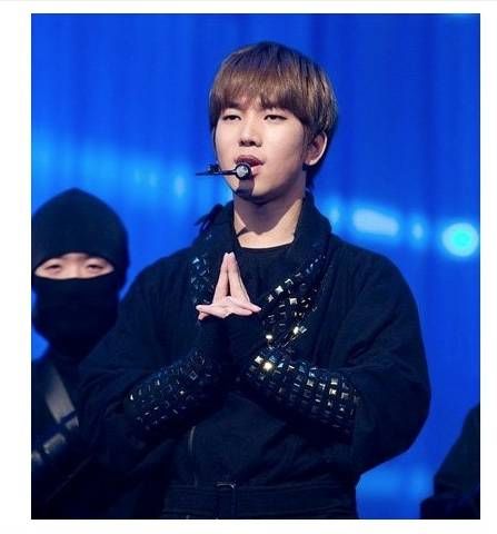 3.1 절 다음날 컴백해서 욕먹은 아이돌그룹