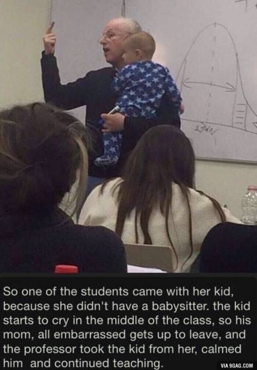 교수님이 애기 봐 줌.jpg