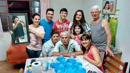 훈훈한 가족 사진.jpg