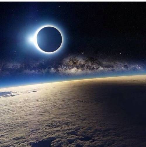 일본에서 공개된 금환일식 사진