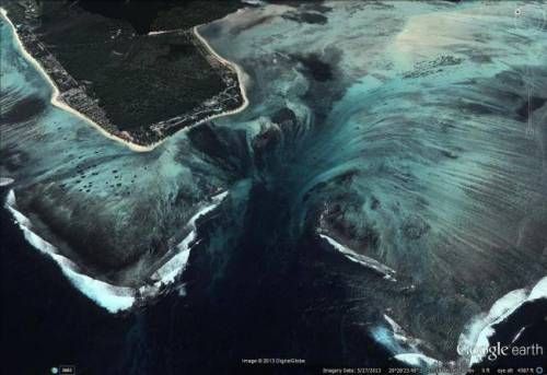 모리셔스 공화국에 위치한 수중폭포