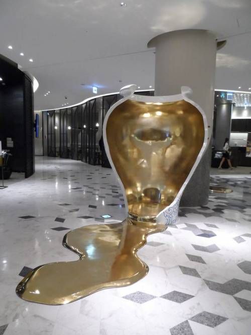 제2롯데월드 쇼핑몰 내부.jpg