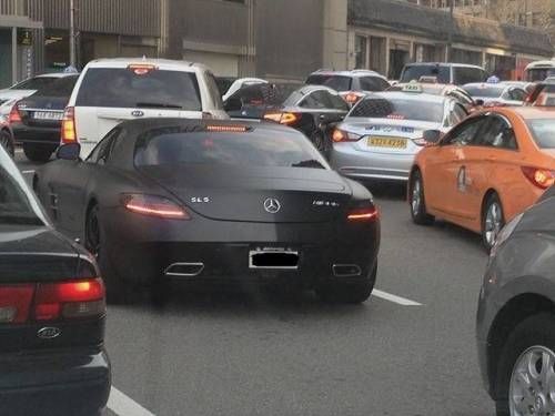 도로의 왕따.jpg