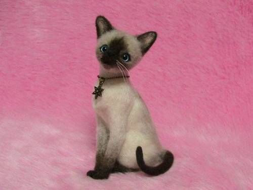 털실로 만든 고양이.jpg