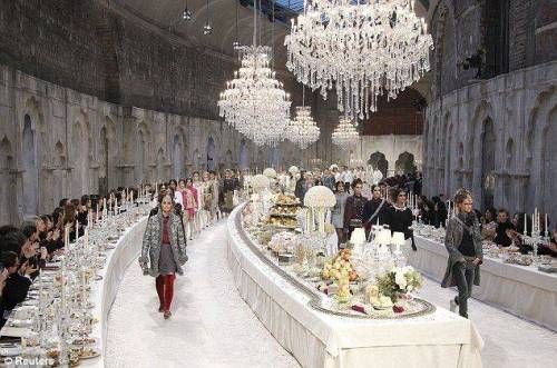 샤넬 패션쇼의 위엄