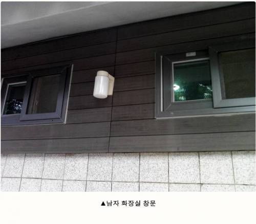 어느 공원의 후미진 화장실.jpg