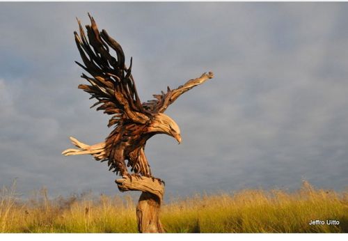 동물 모양의 메탈 조형물