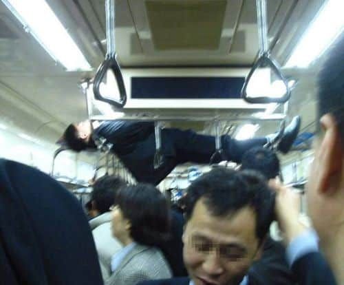 지하철 출근길의 패기