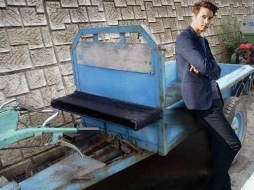 경운기로 여자 꼬시는 방법.jpg