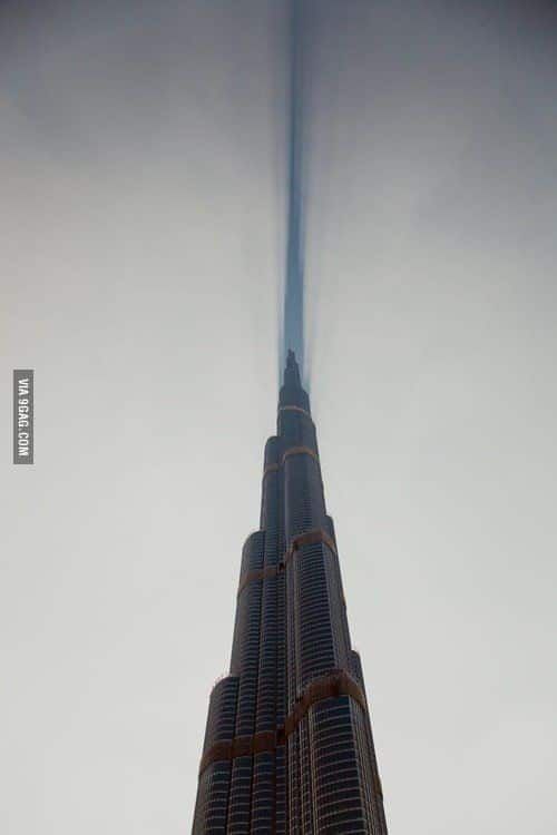 하늘을 가르는 두바이의 패기 