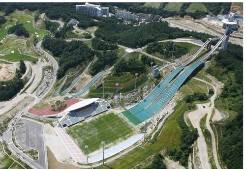 우리나라의 특이한 축구장