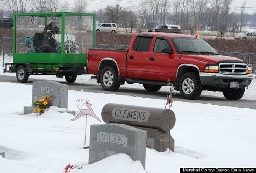 천국으로 오토바이 타고간 남자.jpg