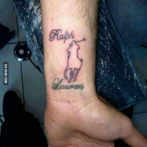 구여친 이름을 문신으로 새겼을때 대처