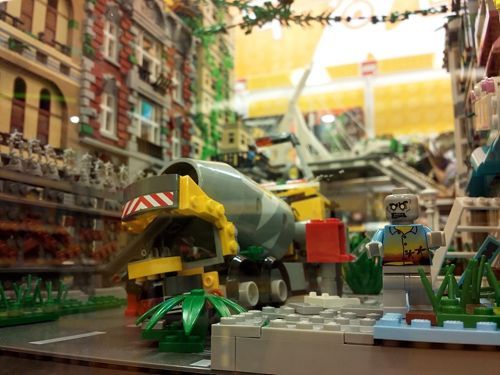 대형마트의 레고부스.jpg