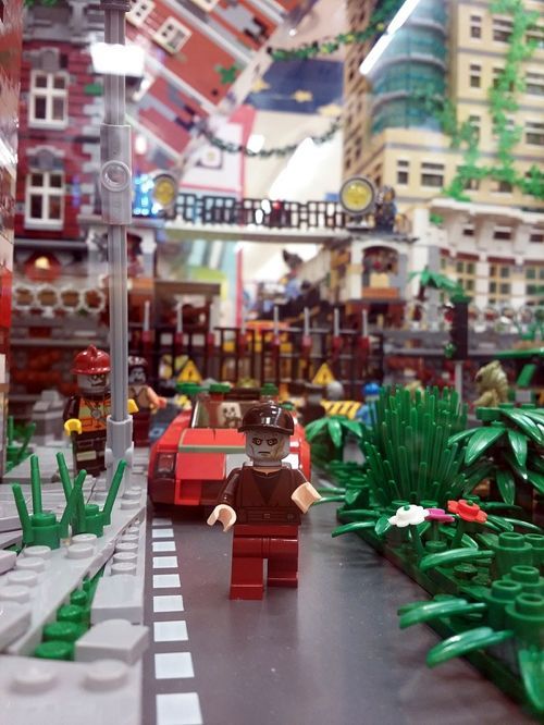 대형마트의 레고부스.jpg