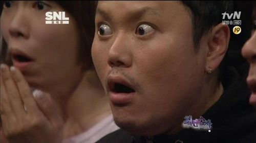 똥먹는데 과자얘기 하지마라.jpg