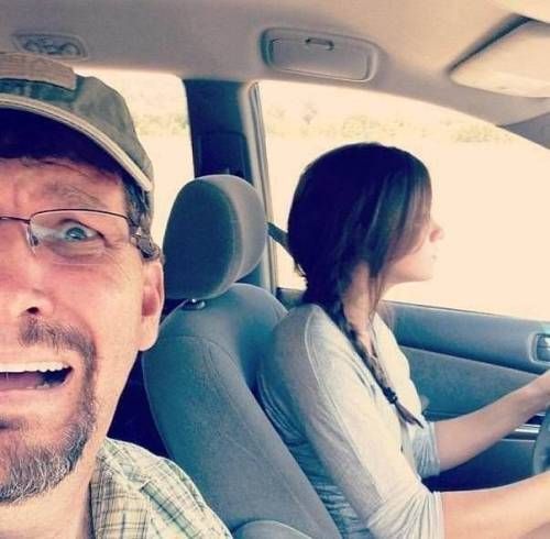 딸이 운전을 시작했다