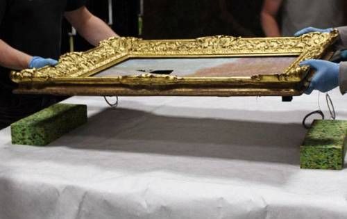 140억짜리 모네작품을 펀치로 훼손