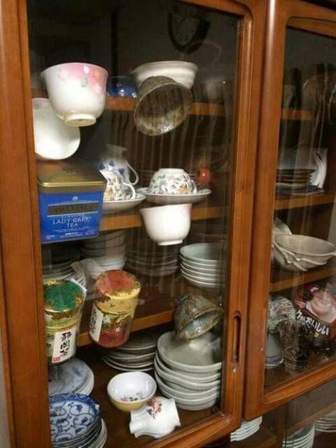 과일 좀 담게 접시 좀 꺼내와라