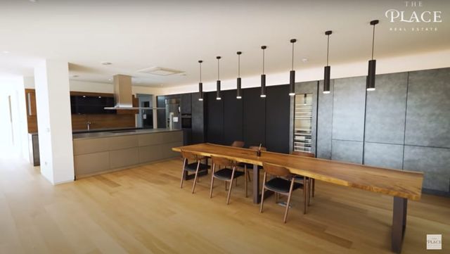 기생충 실사판 집인 성북동 최고급 단독주택.jpg