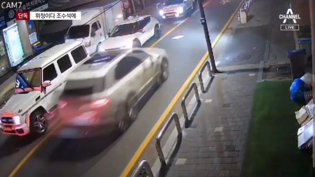 [단독]술집 앞에서 휘청이다 조수석 탄 김호중 뉴스A_20240517_013627.739.jpg