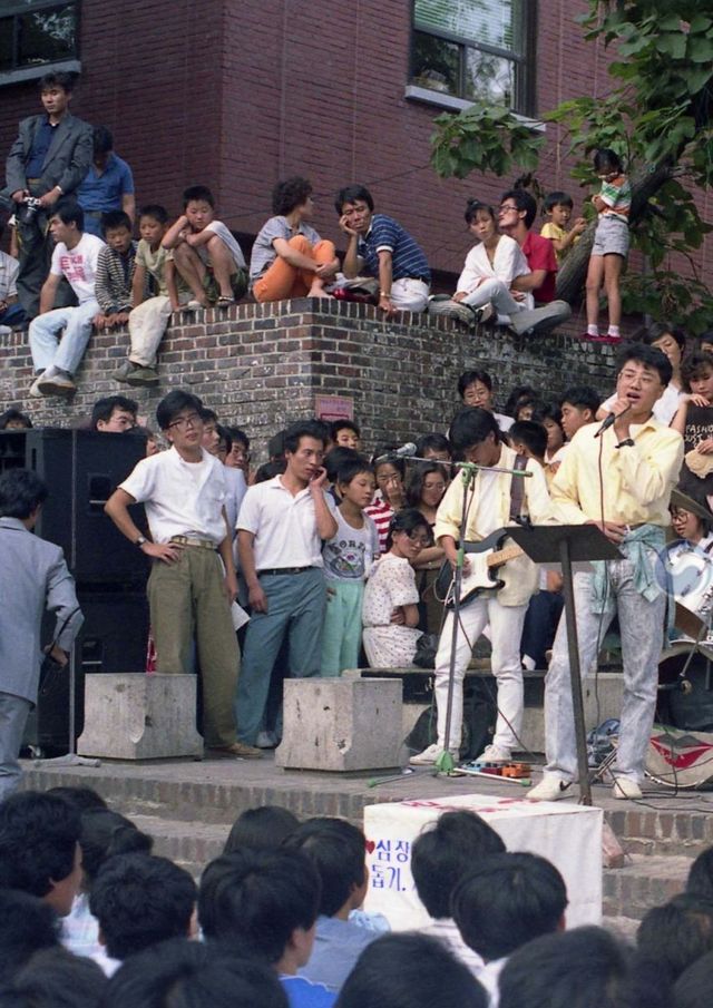 1980년대 대학로 풍경.jpg