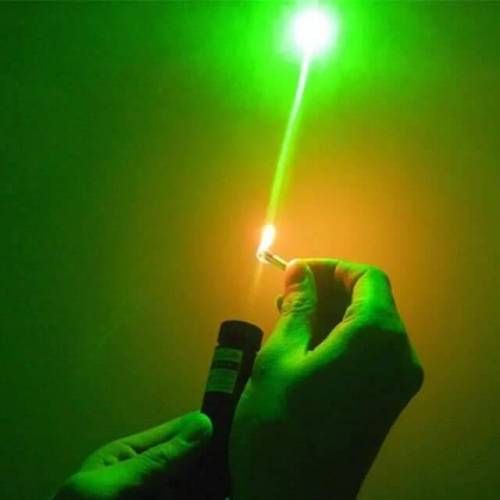 레이저 포인터의 위험성.jpg