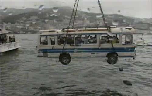 욕 엄청 먹었던 과거 일본 예능 장면.gif