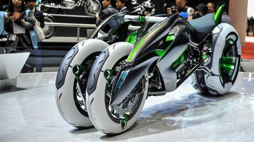 미래형 3륜 오토바이.jpg