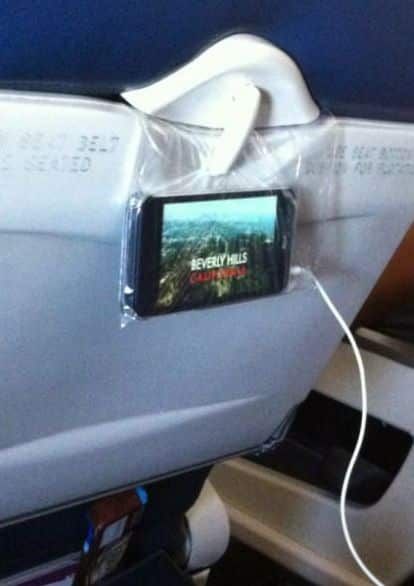 비행기 옆 좌석에 천재가 탔습니다.