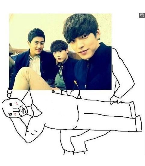 김우빈 다리 논란.jpg