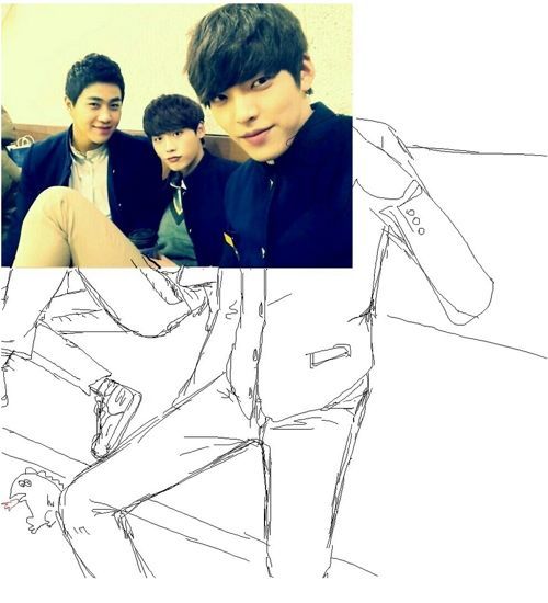 김우빈 다리 논란.jpg