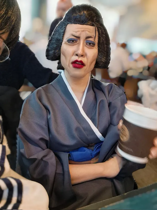 괴도키드가 변장하면 못알아보는 이유.jpg