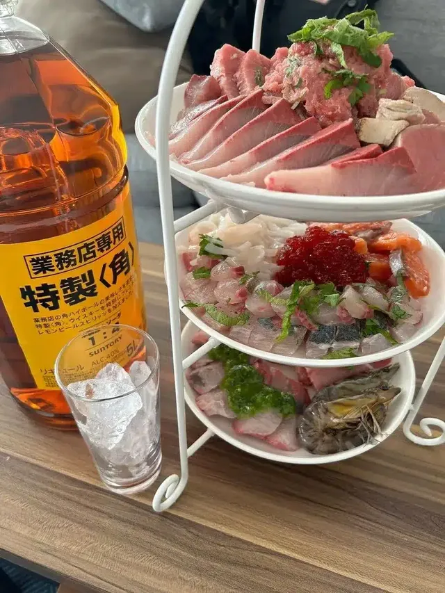 친구들과 가볍게 즐기기 좋은 애프터눈티 세트