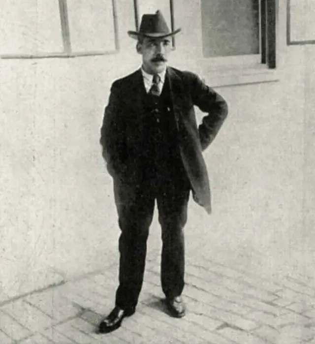 타이타닉 침몰 당시 사람들 구조하고 죽을줄 알고 위스키 왕창 마시고 생존한 제빵사