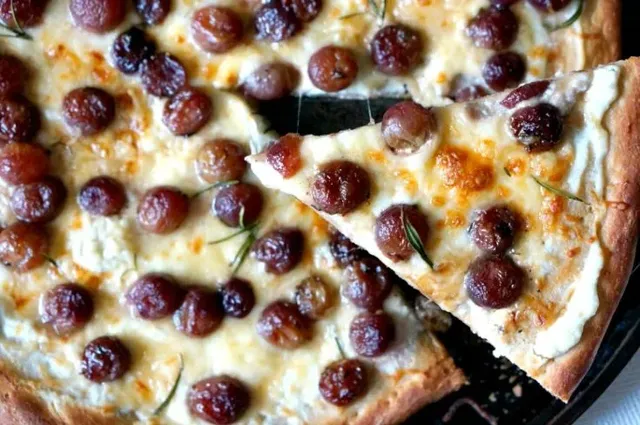 뭐? 하와이안 피자? 그 녀석은 우리들 중에 최약체지.