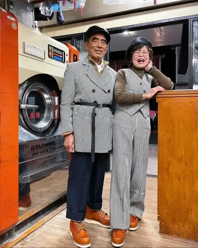 손님들이 안찾아가는 옷으로 화보찍는 세탁소 사장부부