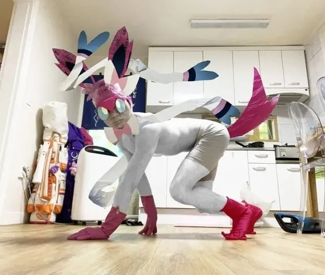 어둠의 포켓몬 코스프레