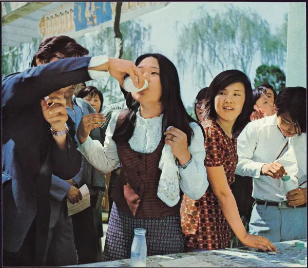 1970년대 대학교 축제 모습.jpg