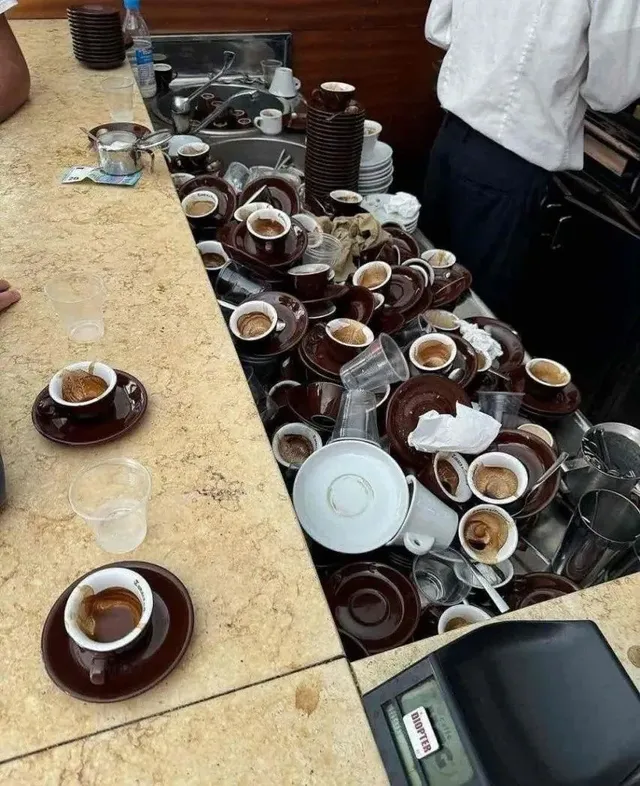 이탈리아 카페 아침 풍경