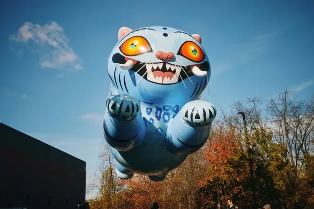 미국 추수감사절 퍼레이드에 등장 예정인 케데헌 더피와 서씨