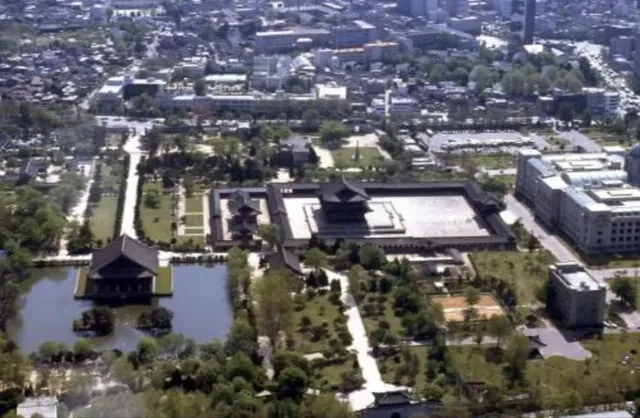 조선총독부 철거전 뒷모습.jpg