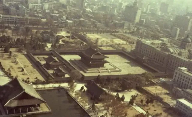 조선총독부 철거전 뒷모습.jpg